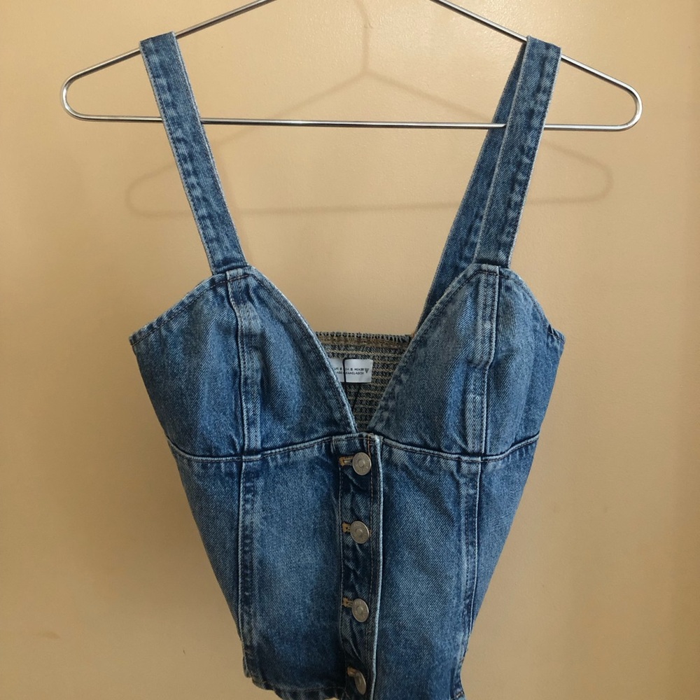 ZARA Denim top, Size small, 4 button front closure, Shirred back detail, cotton